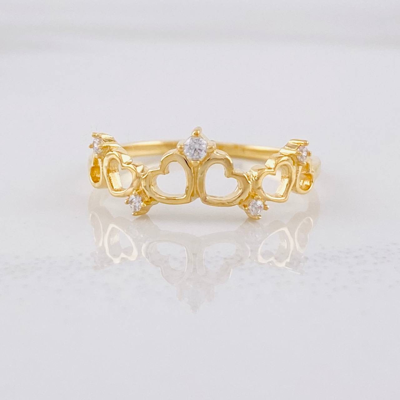 Anillo Corazones Corona 1.5g / T6 1/2 Oro Amarillo 18K
