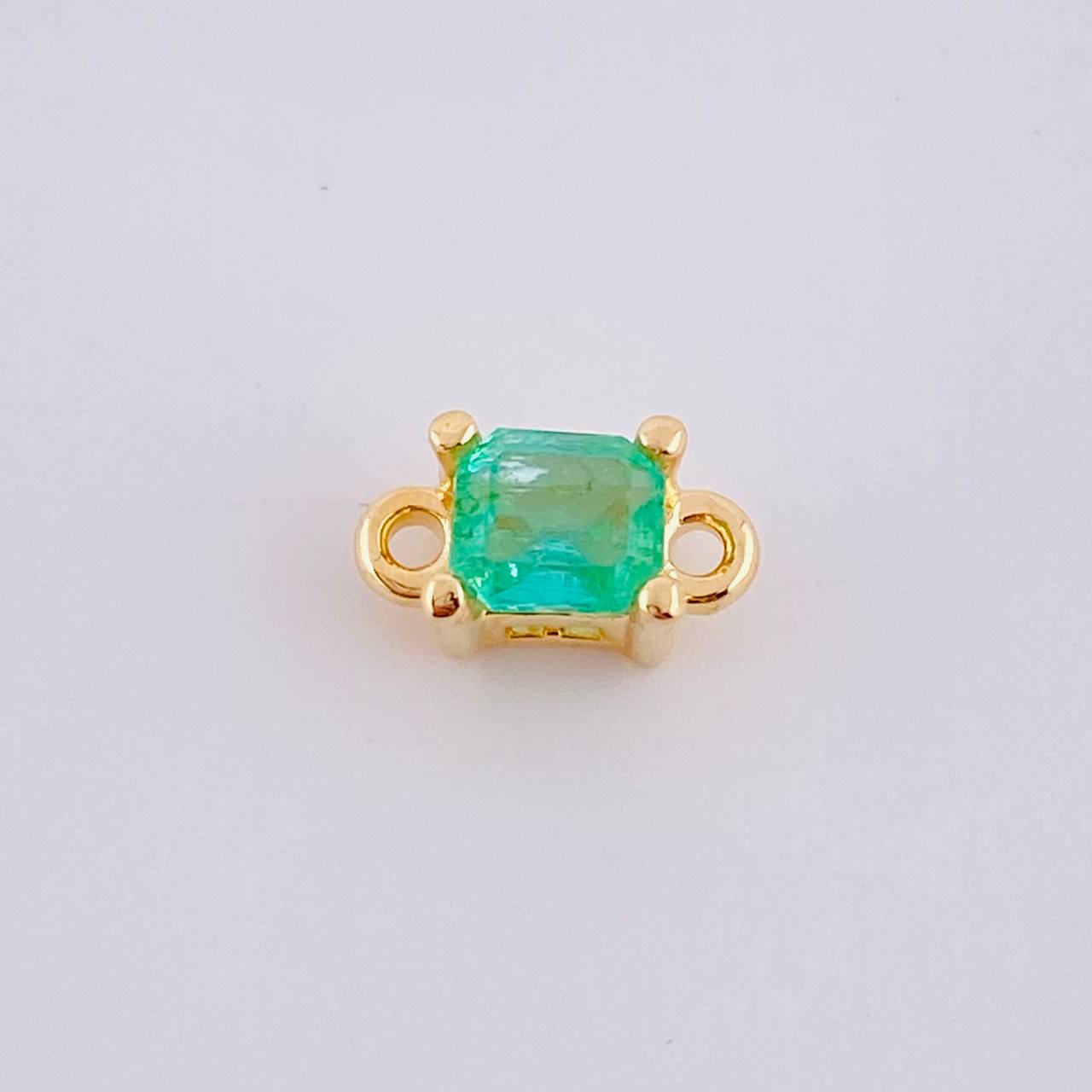 Herraje Caja 4 Garras Esmeralda 28pts 0.7gr / 0.9cm / Oro Amarillo 18K