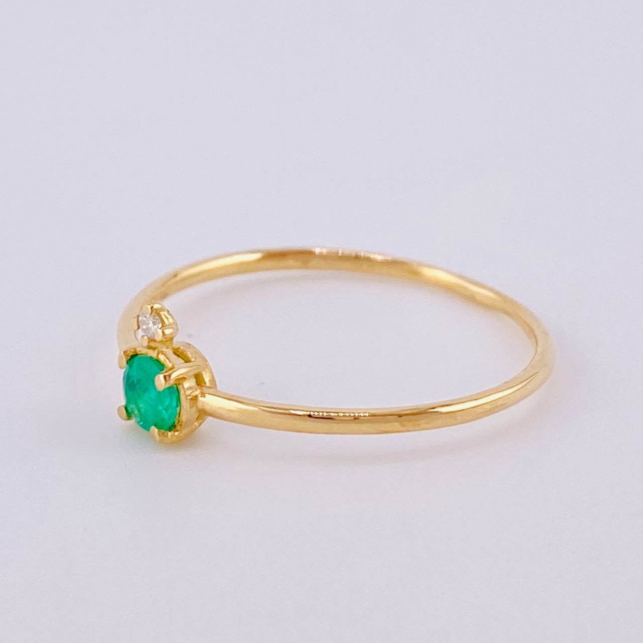 Anillo Solitario Tortuga Esmeralda 15pts 0.95gr / T7 1/4 / Oro Amarillo 18K ©
