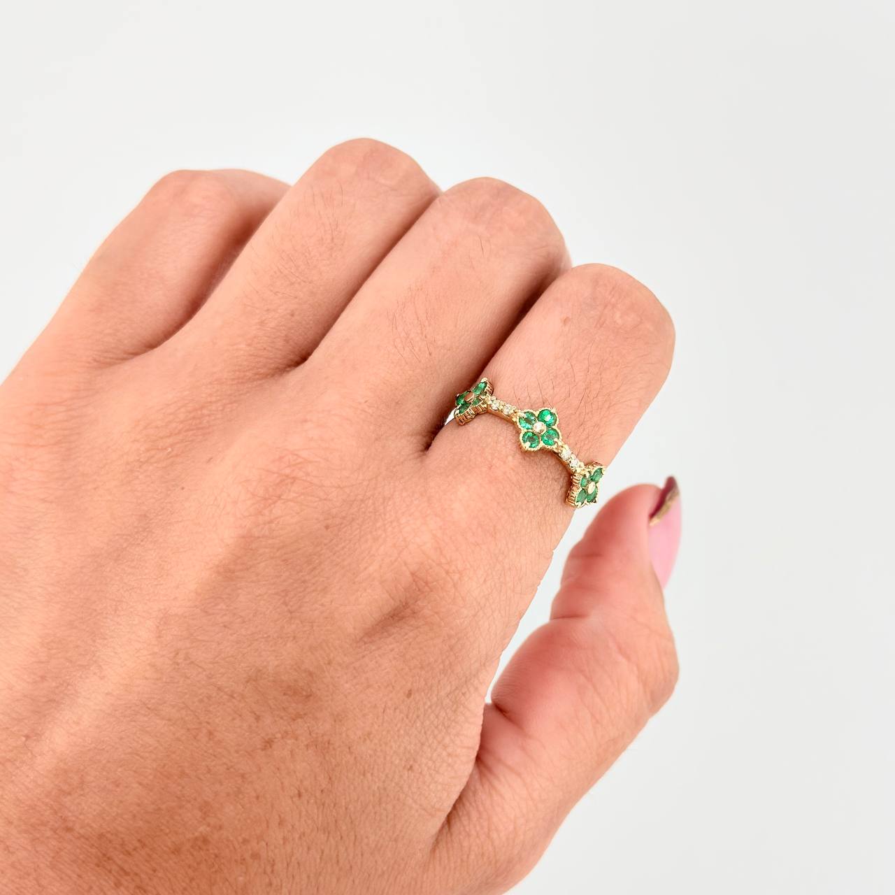 Anillo Trío Trebol Esmeraldas 25pts Diamantes 8pts 2.15gr / T6 3/4 / Oro Amarillo 18K ©