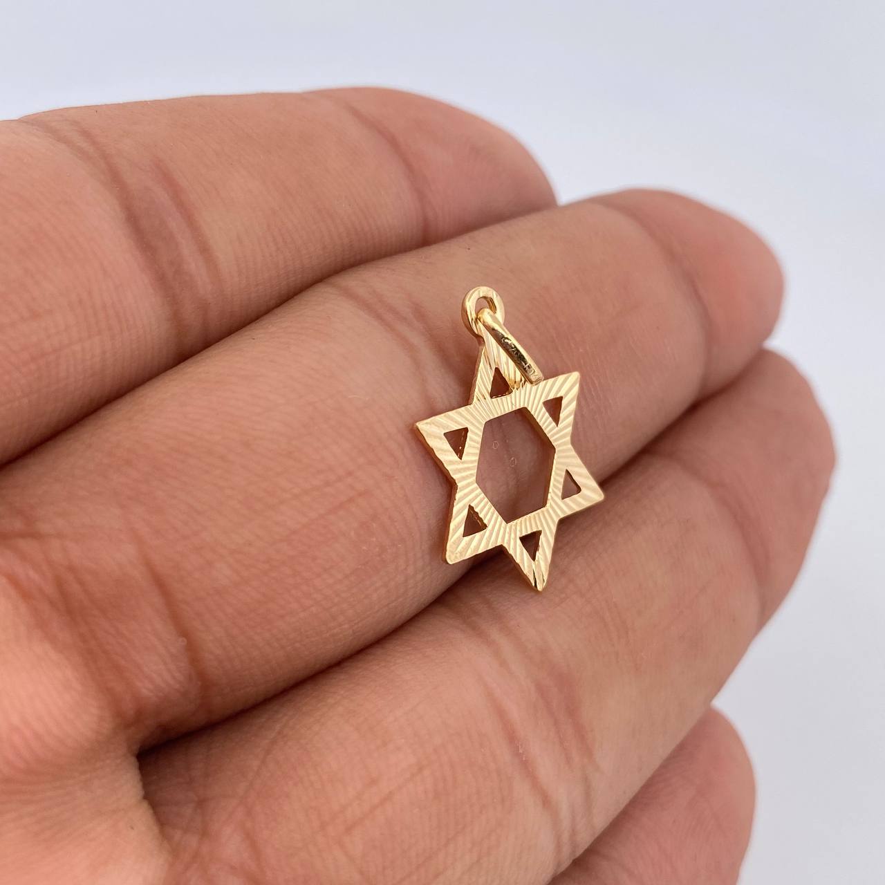 Dije Estrella De David 1gr / 2.5cm / Oro 18K &