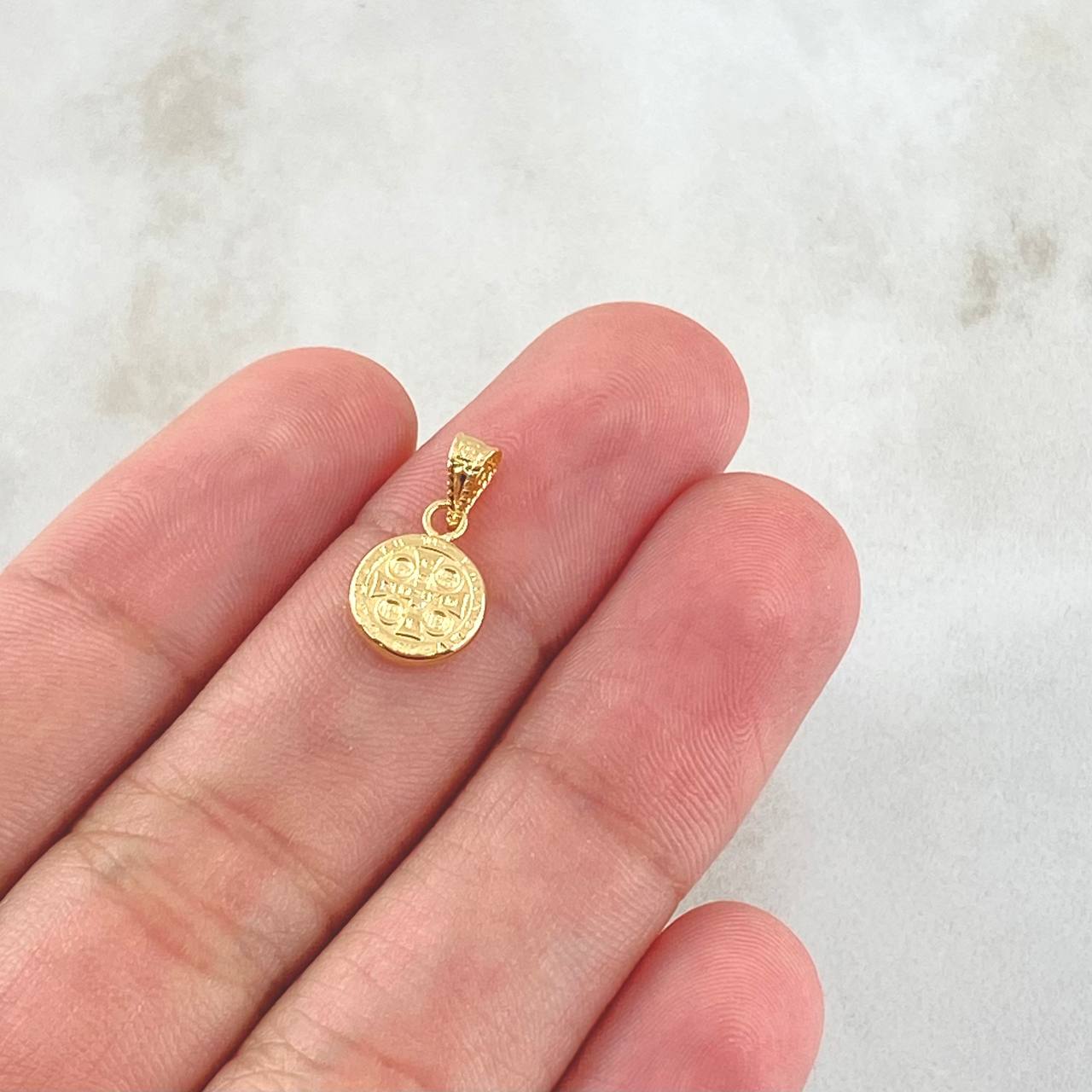 Dije San Benito 0.4gr / 2cm / Oro Amarillo 18K *