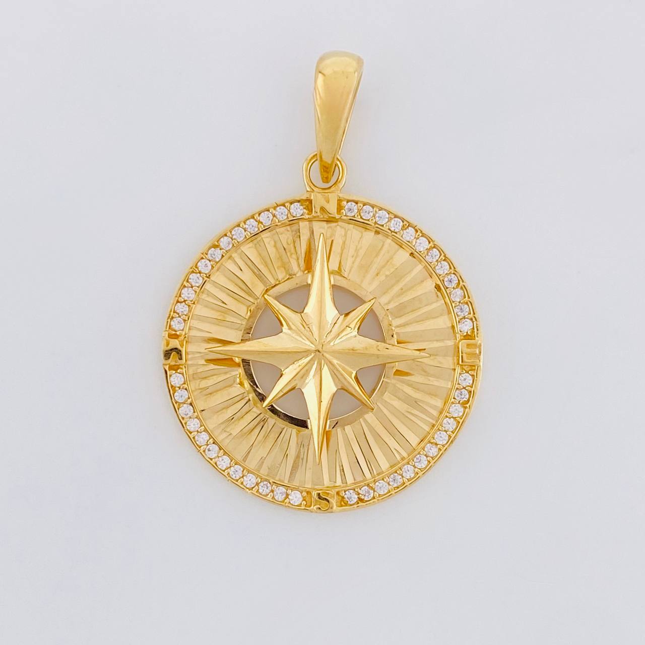 Dije Medalla Estrella Cardinal 4.3g / 3.2cm Oro Amarillo 18K
