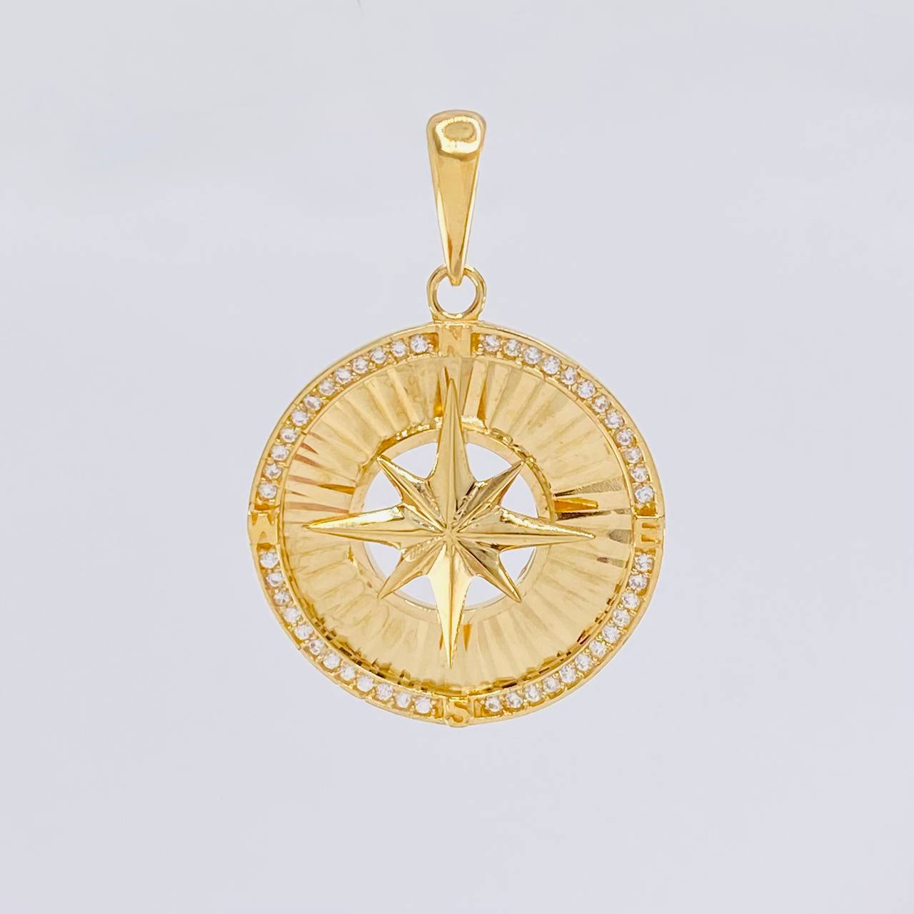 Dije Medalla Estrella Cardinal 4.3g / 3.2cm Oro Amarillo 18K