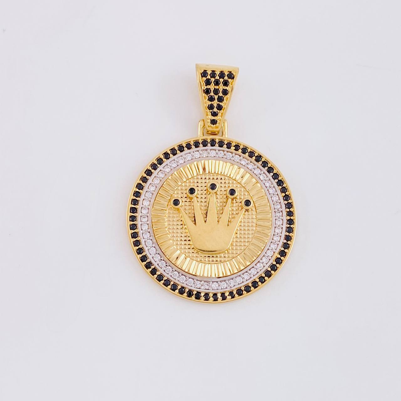 Dije Medalla Corona 6.95g / 3.6cm Dos Oros Amarillo Blanco 18K