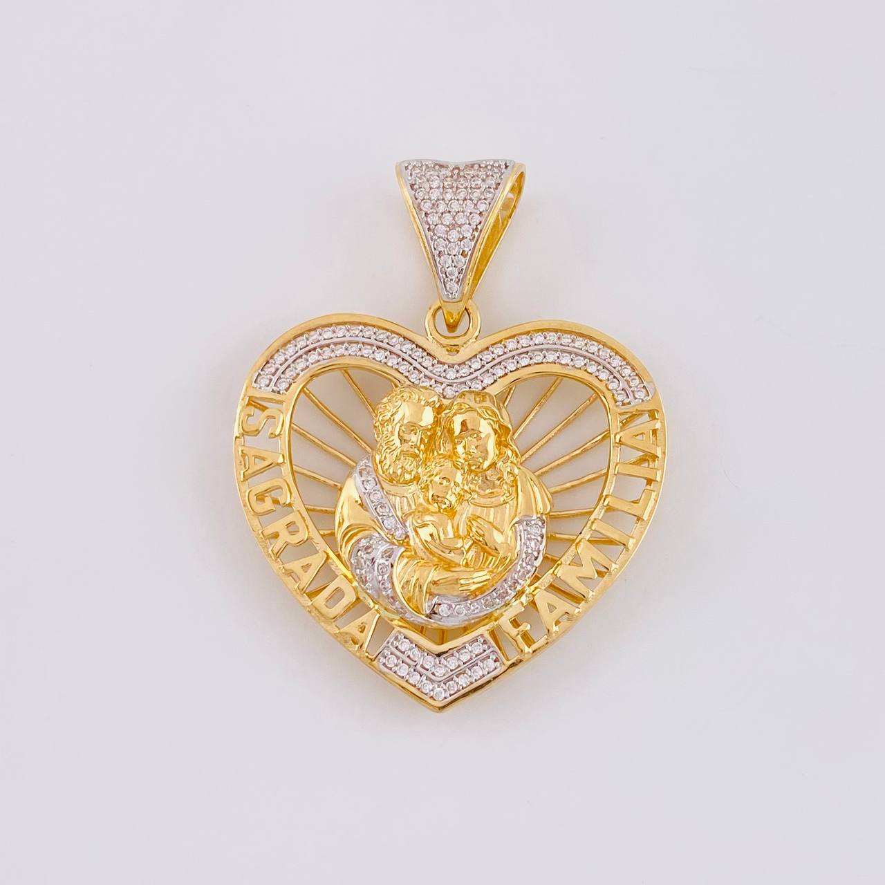 Dije Silueta Corazon Sagrada Familia 13.3g / 4.6cm Dos Oros Amarillo Blanco 18K