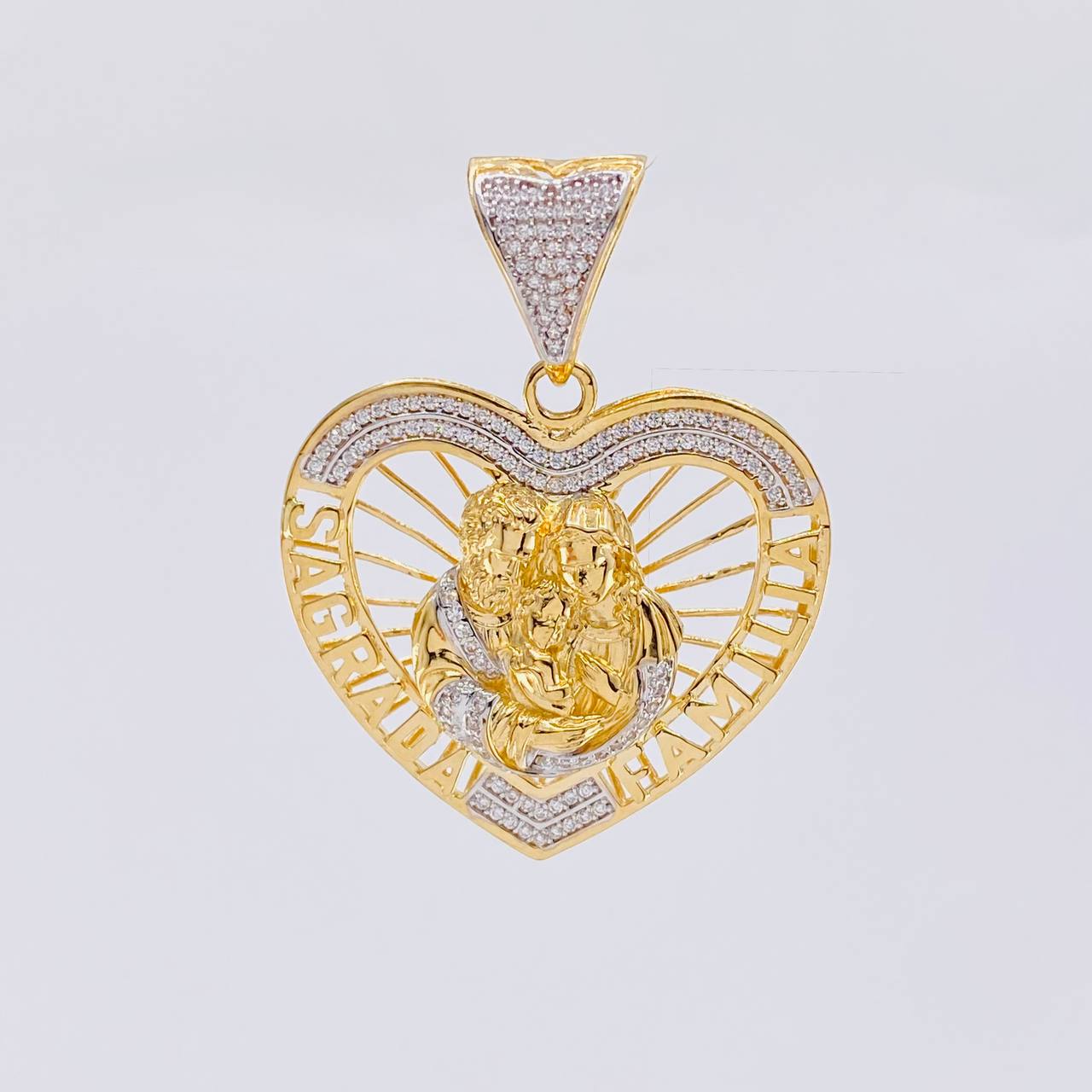 Dije Silueta Corazon Sagrada Familia 13.3g / 4.6cm Dos Oros Amarillo Blanco 18K