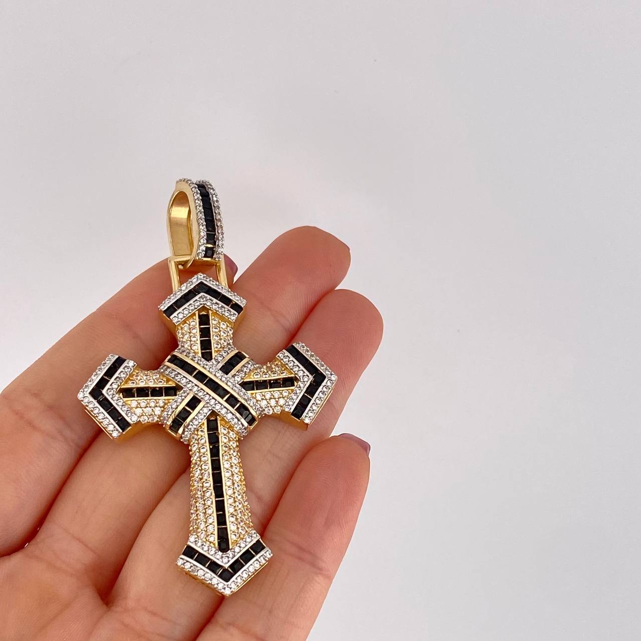 Dije Cruz Entrelazada 19g / 7cm Dos Oros Amarillo Blanco 18K