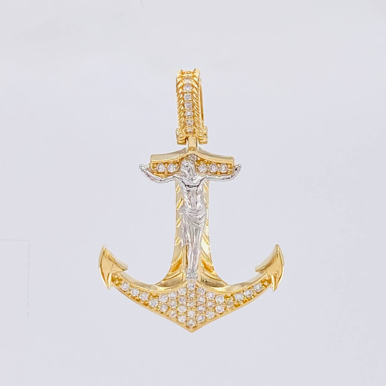 Dije Ancla Cristo 5.4g / 3.8cm Dos Oros Amarillo Blanco 18K