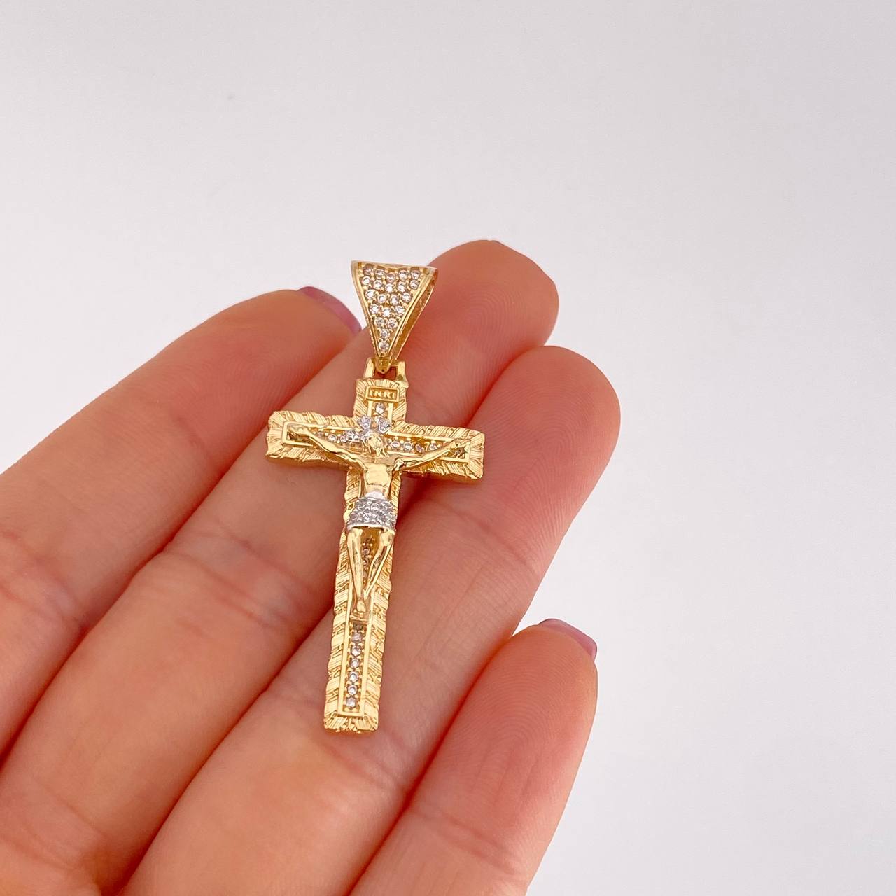 Dije Cruz Cristo 5.85g / 4.5cm Dos Oros Amarillo Blanco 18K