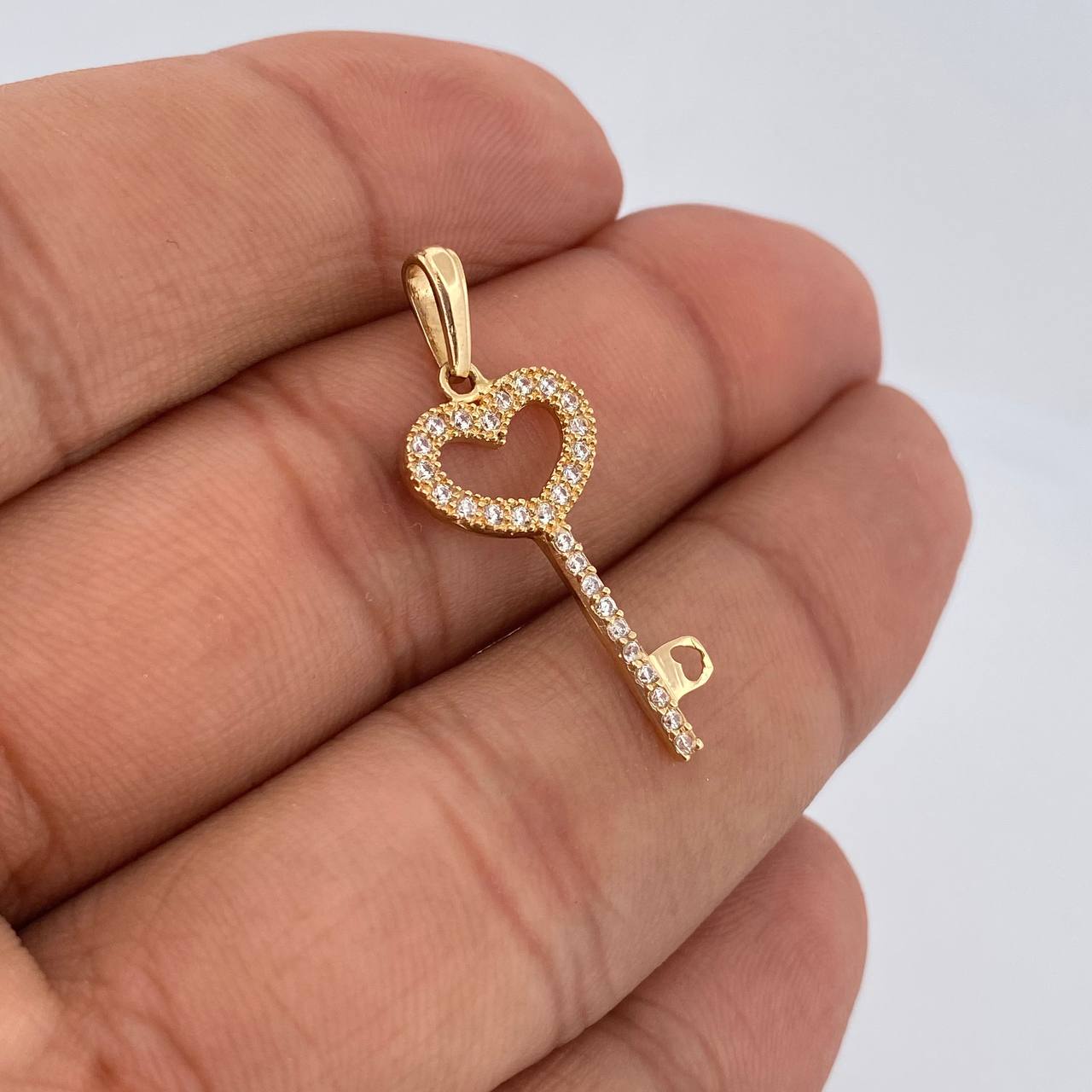 Dije Llave Corazon 1.3gr / 3cm / Oro 18K &