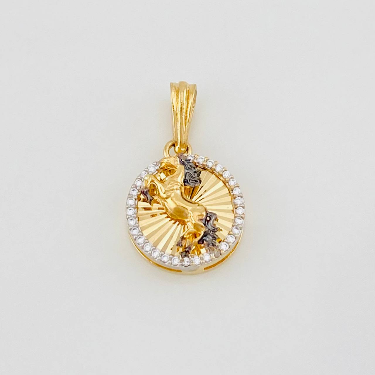 Dije Caballo Diamantado 1.85g / 1.8cm Oro Amarillo 18K