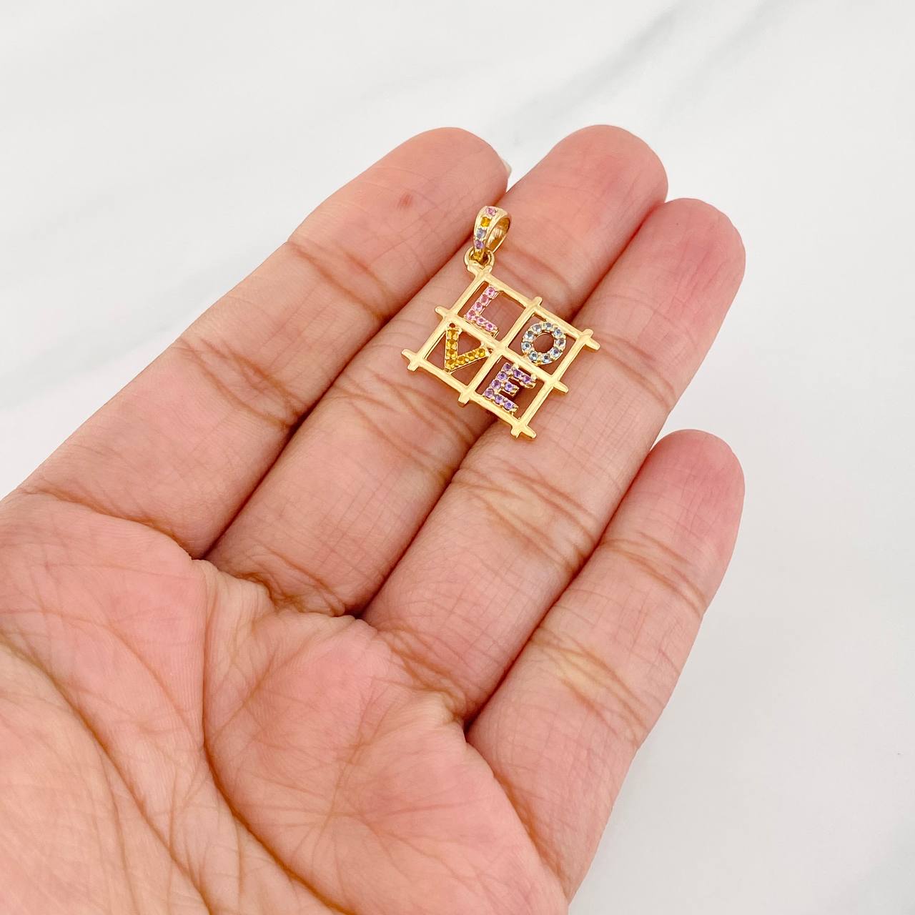 Dije Love 1.95g / 2.5cm Oro Amarillo 18K