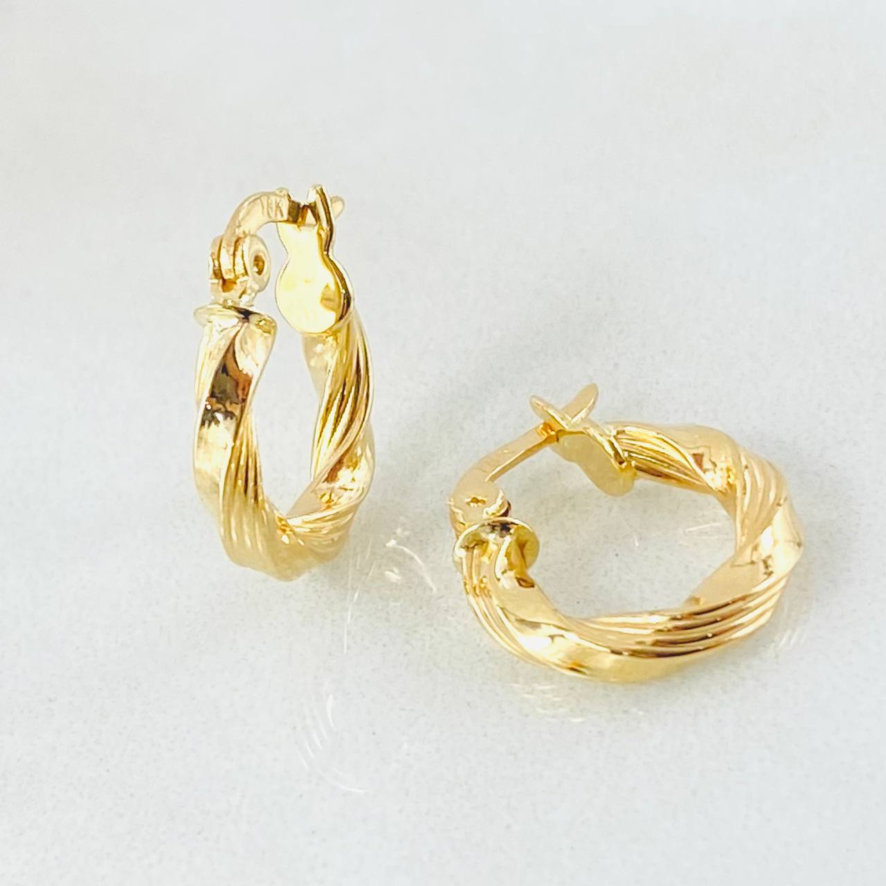 Candongas Mai 1.05gr / 1.4cm-Oro Amarillo 18K