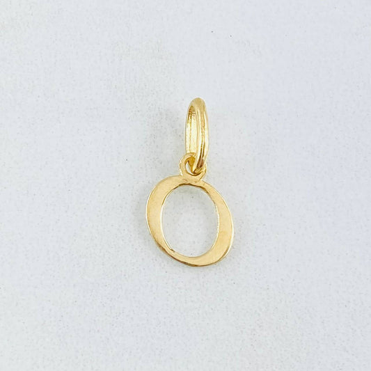 Dije Letra O Cursiva 0.4gr / 1.6cm / Oro Amarillo 18K ©