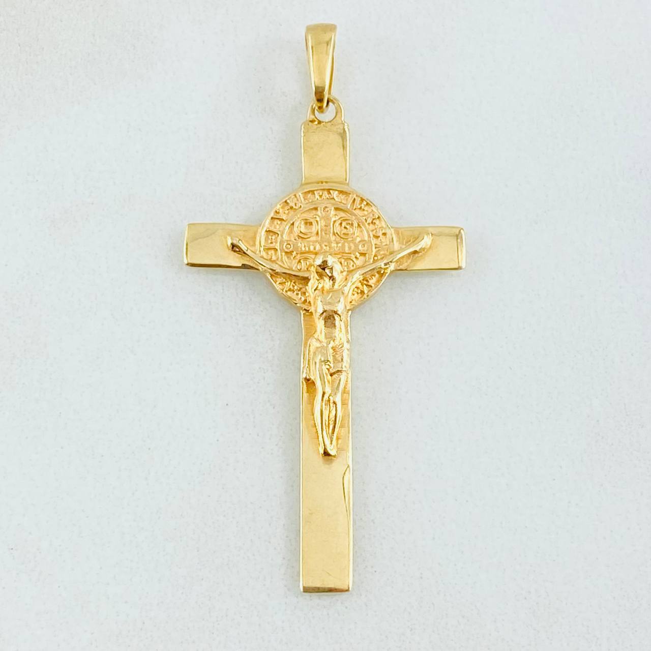 Dije Cruz San Benito 3.2gr / 4cm / Oro Amarillo 18K *