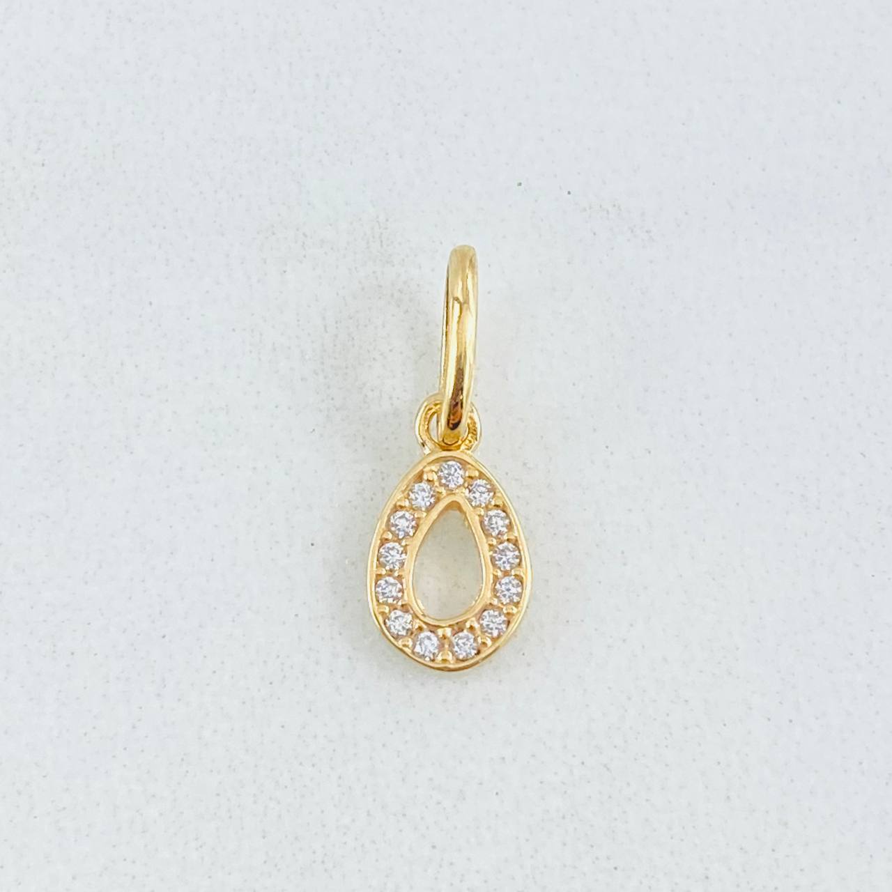 Dije Letra O 0.45gr / 1.6cm / Oro Amarillo 18K ©