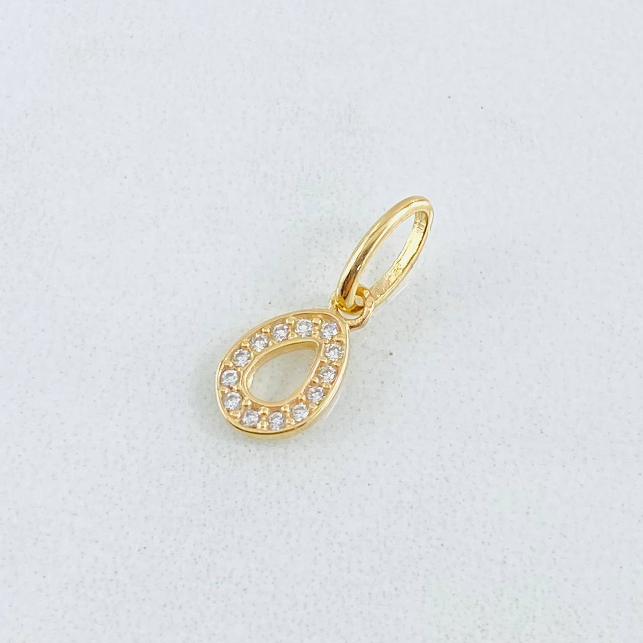 Dije Letra O 0.45gr / 1.6cm / Oro Amarillo 18K ©