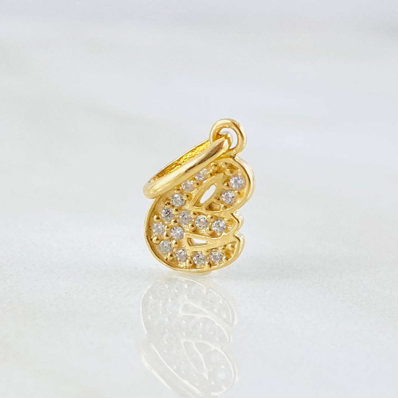 Dije Letra E 0.8gr / 1.6cm / Oro Amarillo 18K *