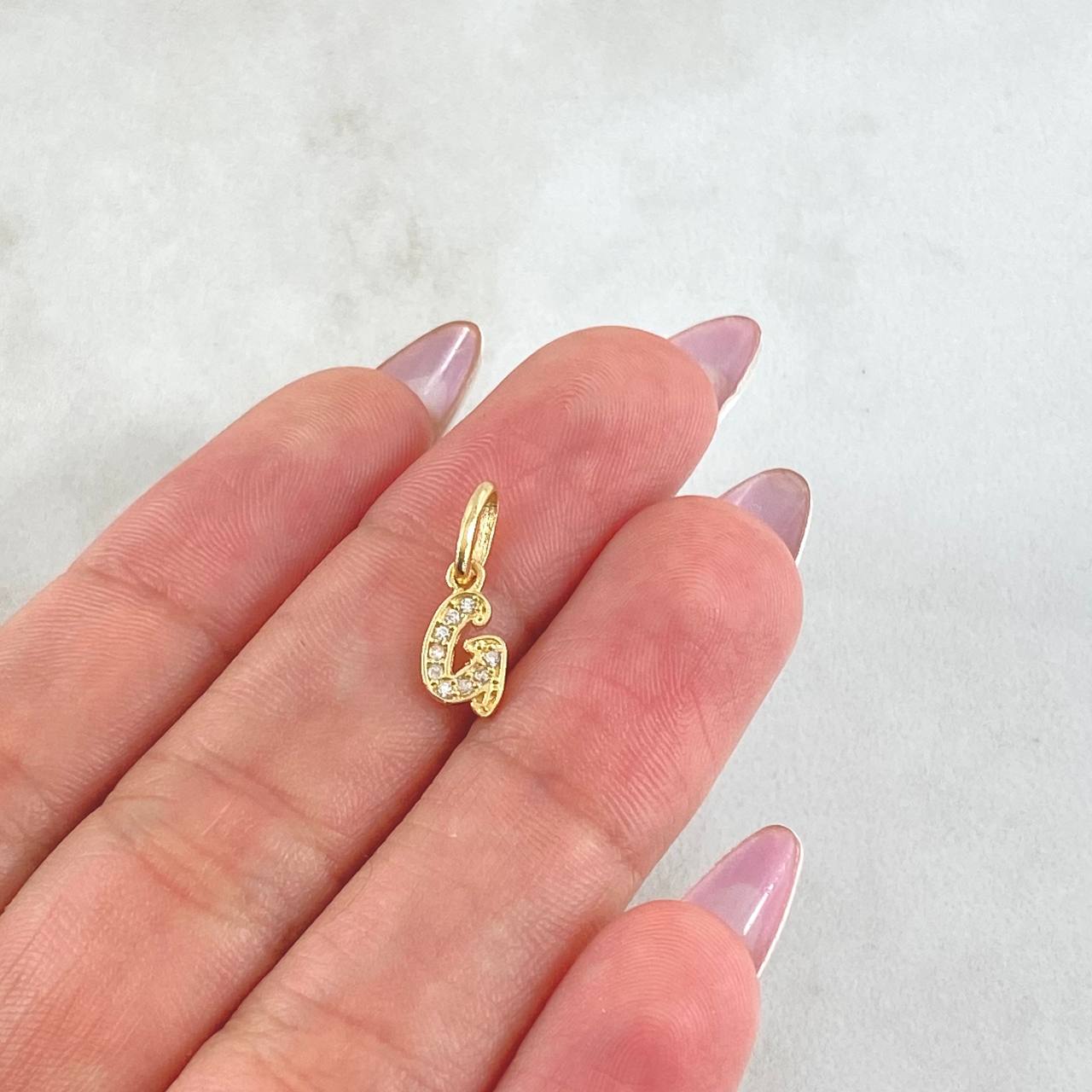 Dije Letra G 0.5gr / 1.5cm / Oro Amarillo 18K