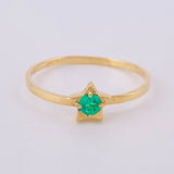 Anillo Solitario Estrella Esmeralda 15pts 1.25gr / T7 / Oro Amarillo 18K ©