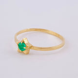 Anillo Solitario Estrella Esmeralda 15pts 1.25gr / T7 / Oro Amarillo 18K ©