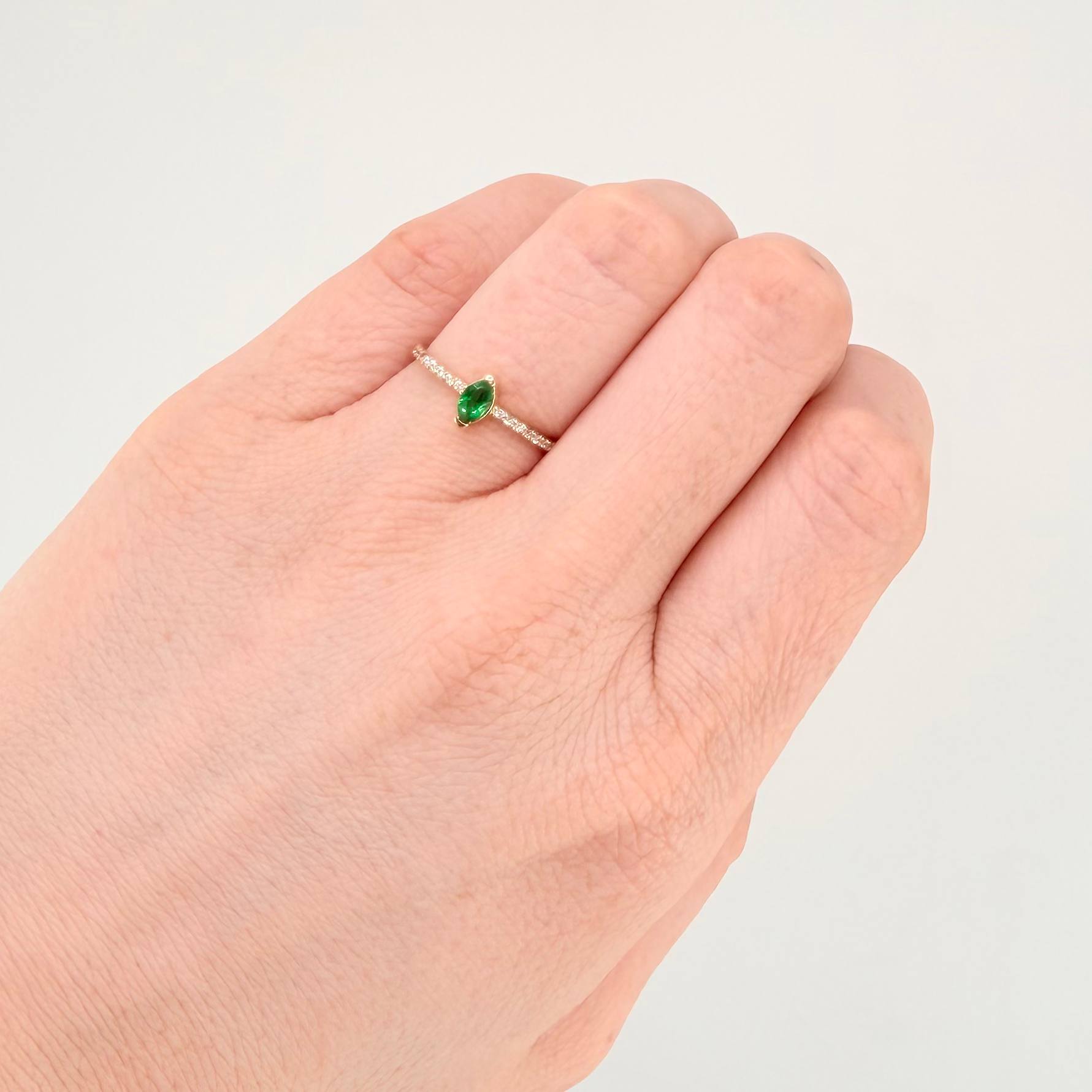 Anillo Solitario Gota 1.25gr / T6 1/2 / Oro Amarillo 18K *