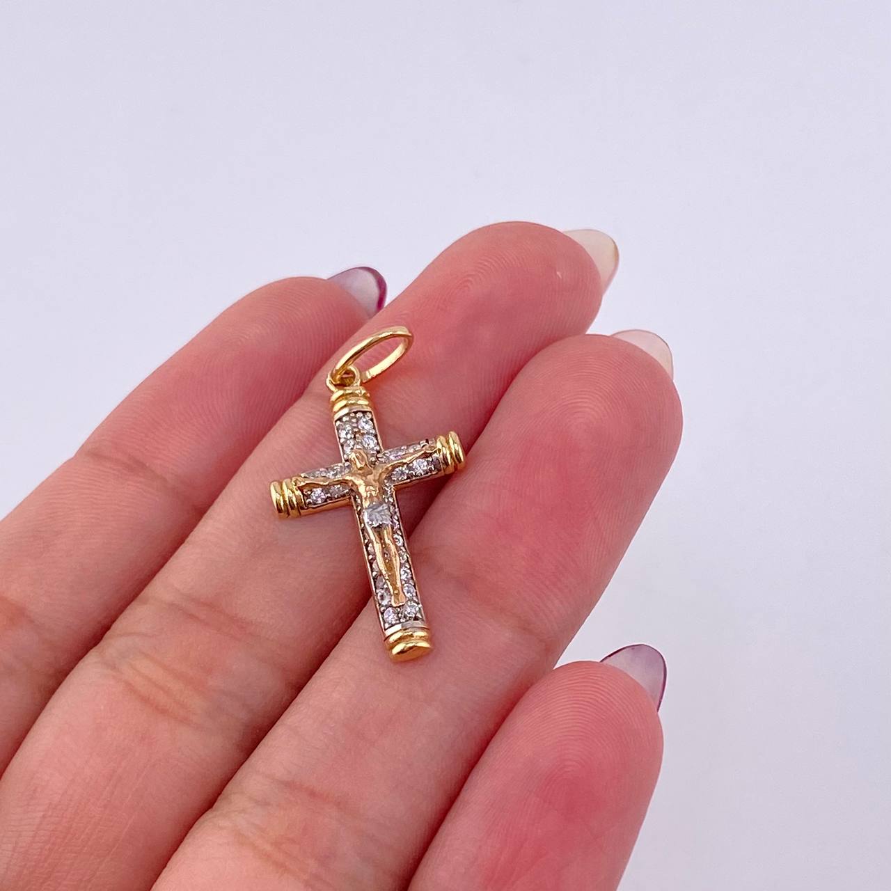 Dije Cruz Borde Rayado 2.1gr / 3.3cm / Oro Amarillo 18K