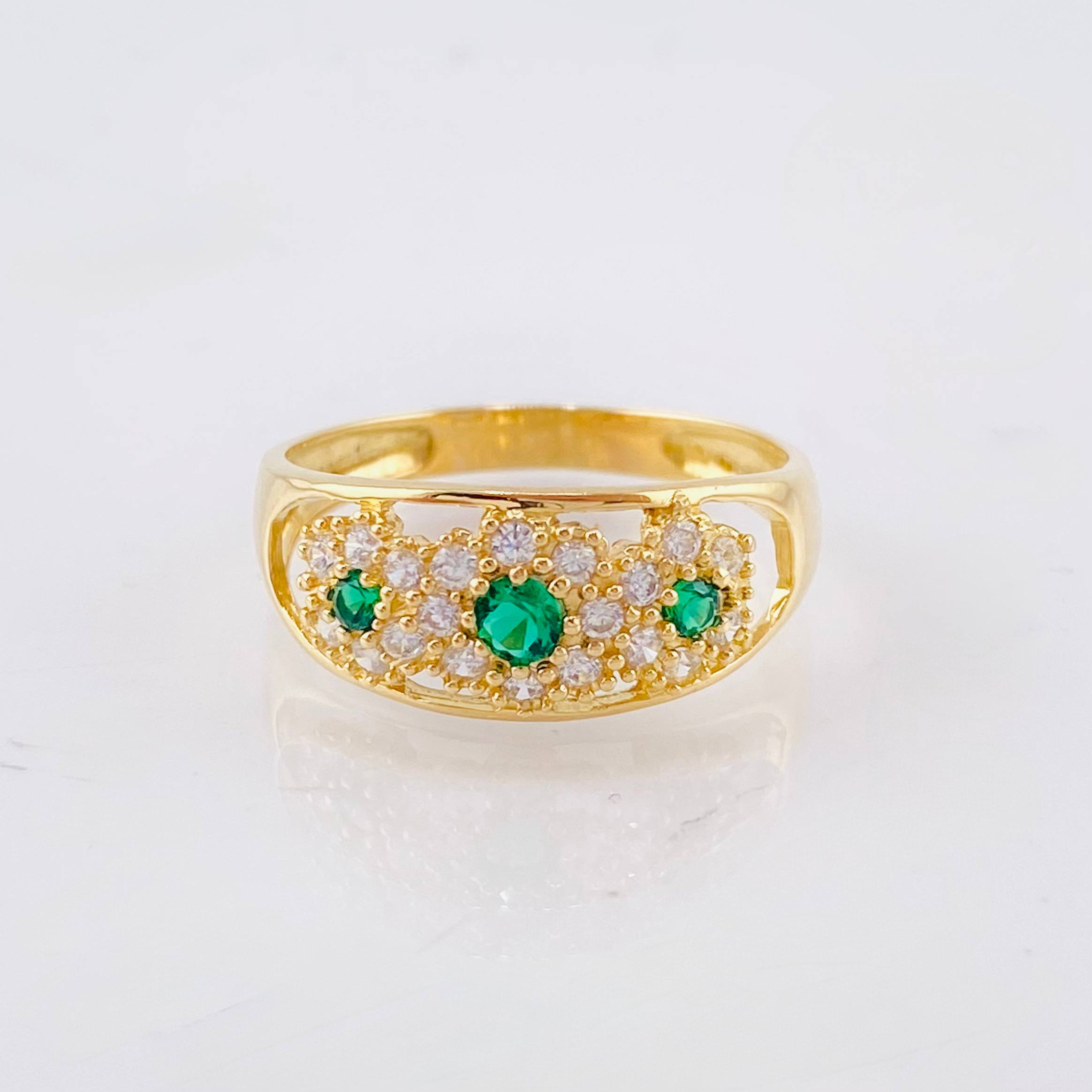 Anillo Trio De Flores  2.85gr / T7 3/4 / Oro Amarillo 18K