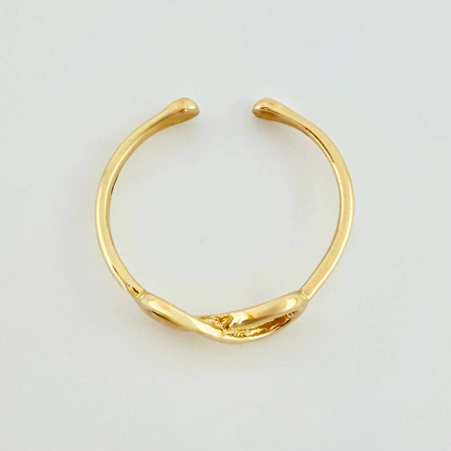 Anillo Infinito 0.85gr / T4 1/2 / Oro Amarillo 18K *