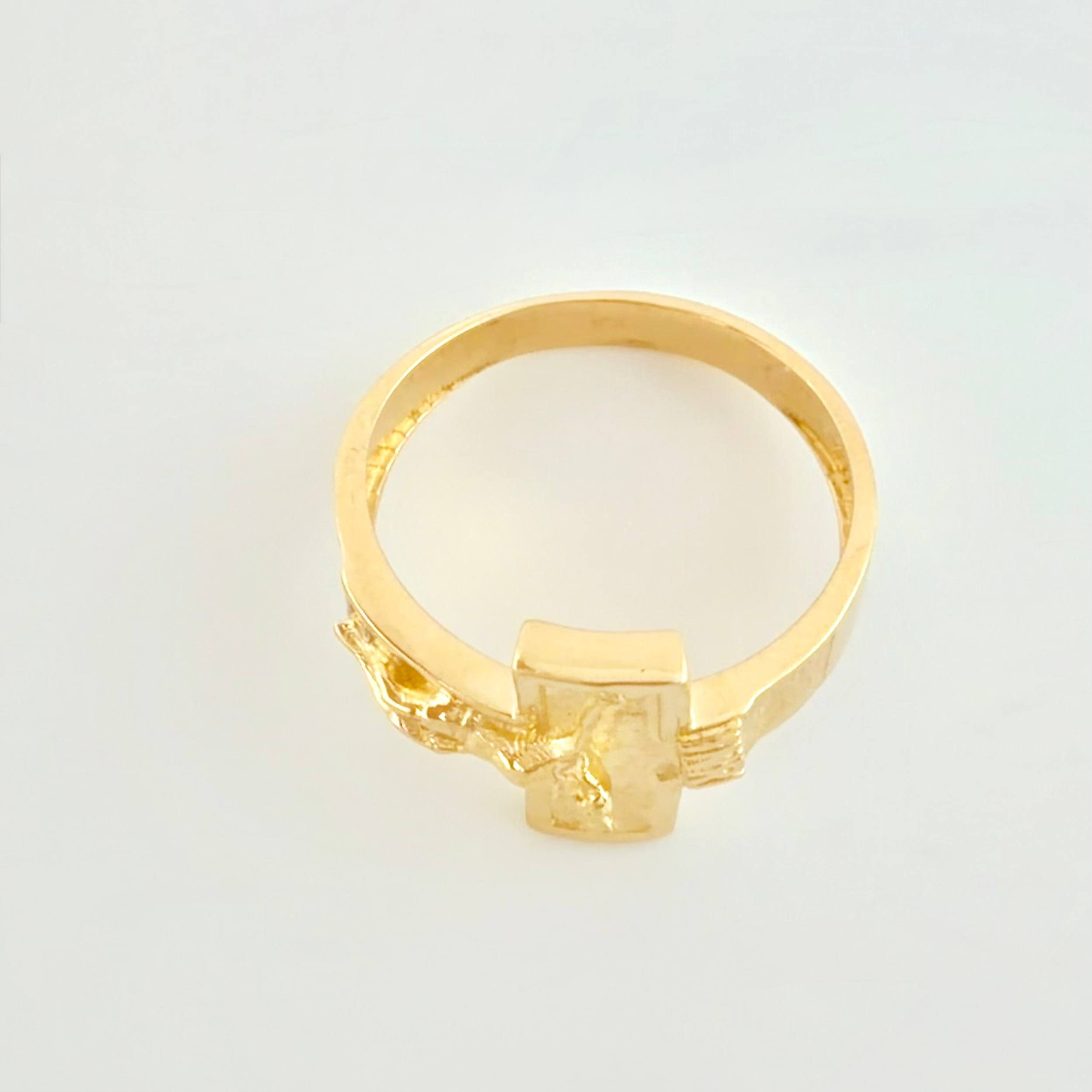 Anillo Cruz Cristo 3.95gr / T6 / Oro Amarillo 18K *