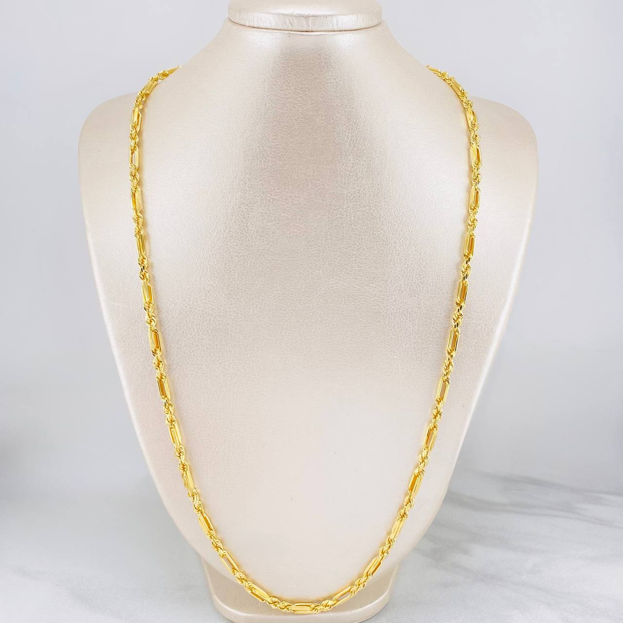 Cadena Lazo Especial 12.65g / 70cm / 3.7mm Oro Amarillo 18K