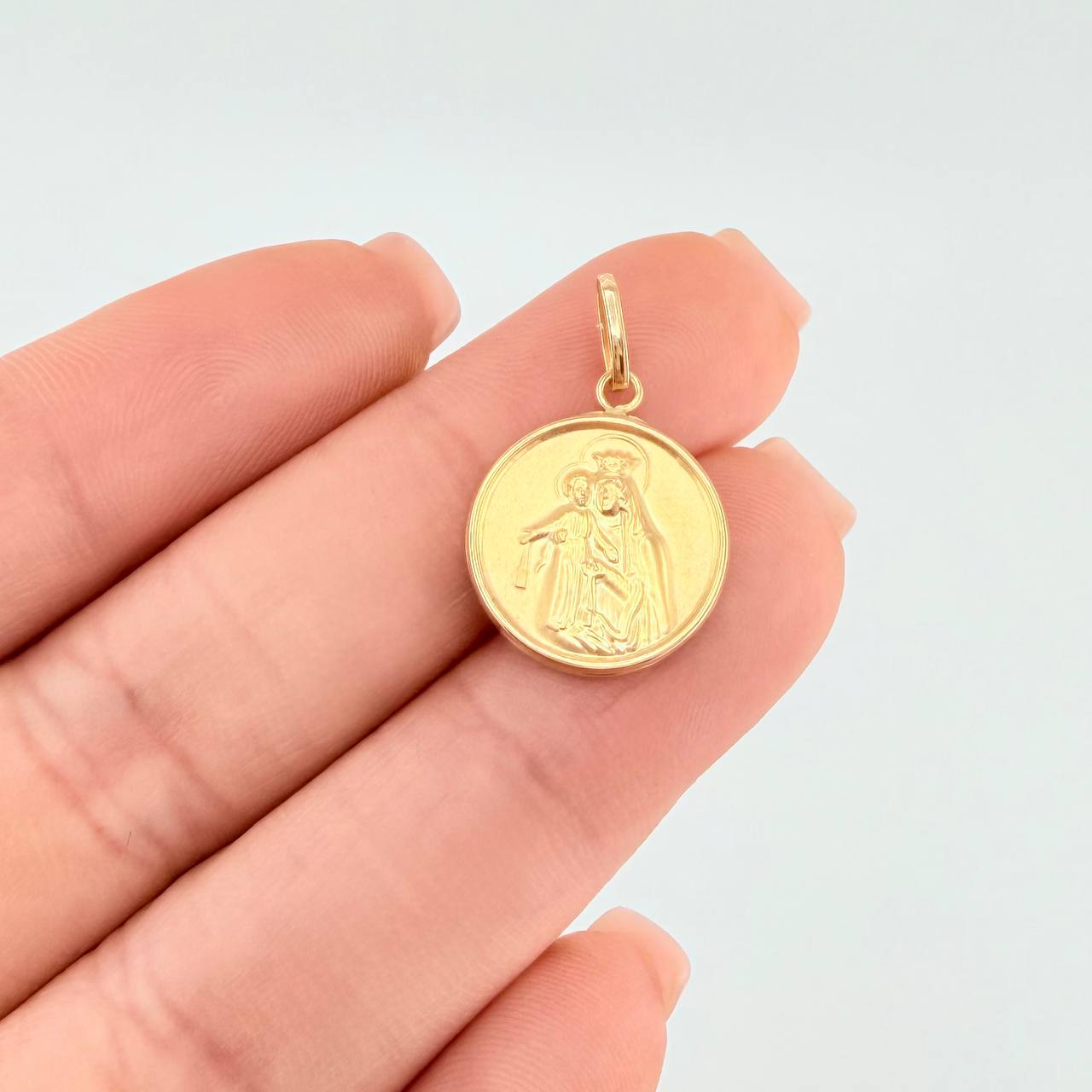 Dije Virgen Del Carmen Mate 0.85 g / 2.2 cm Oro Amarillo 18K