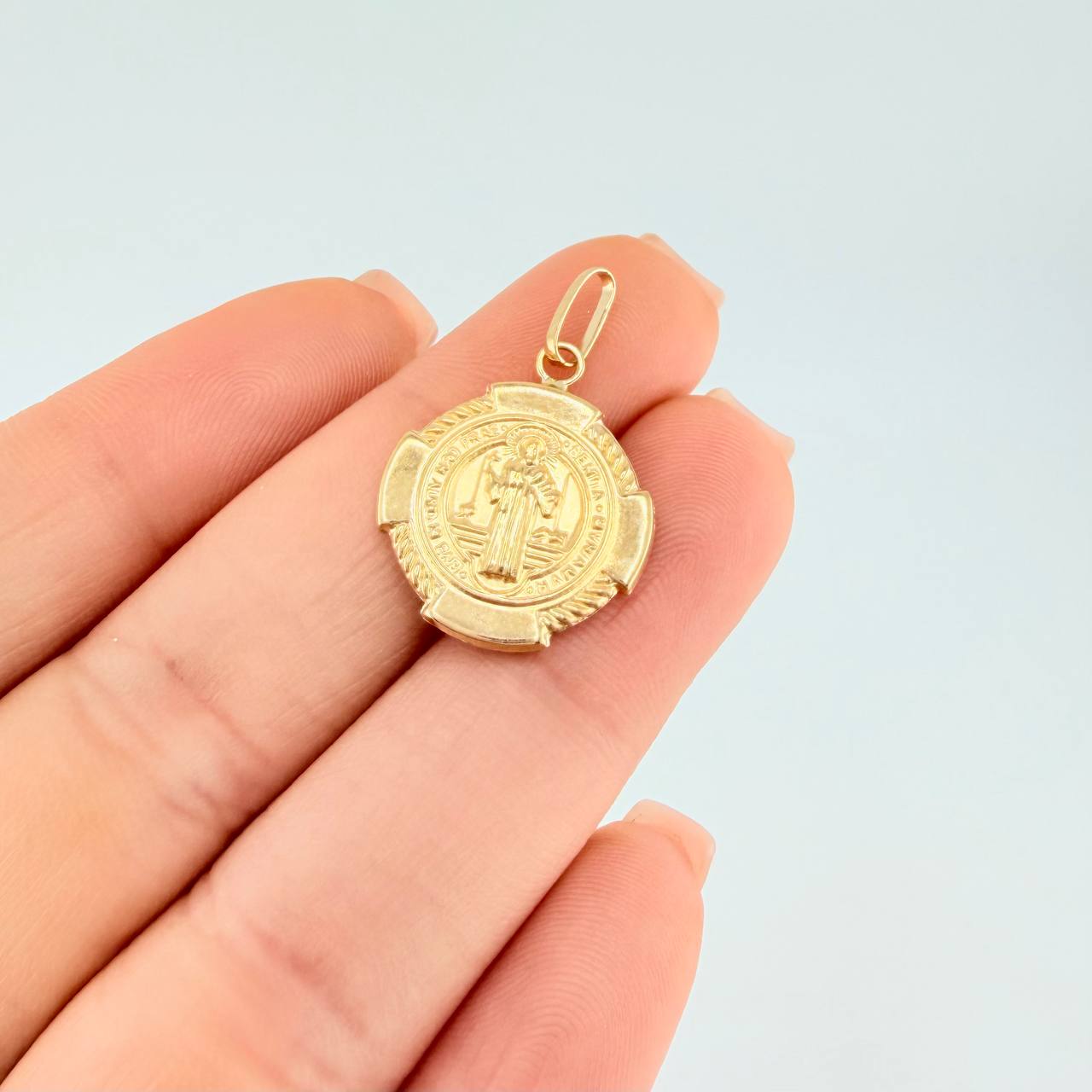 Dije San Benito 2 g / 3 cm Oro Amarillo 18K