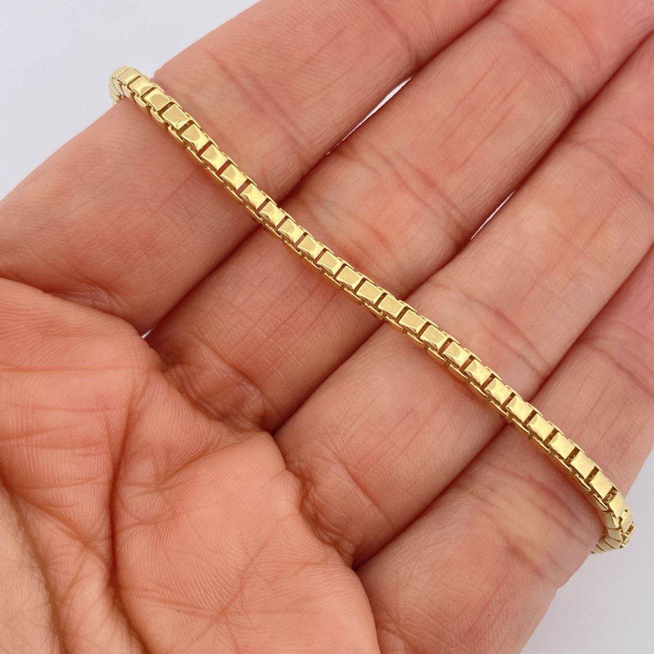 Pulso Infinito Tipo Veneciana 6.9gr / 21cm / +3 Oro 18K $