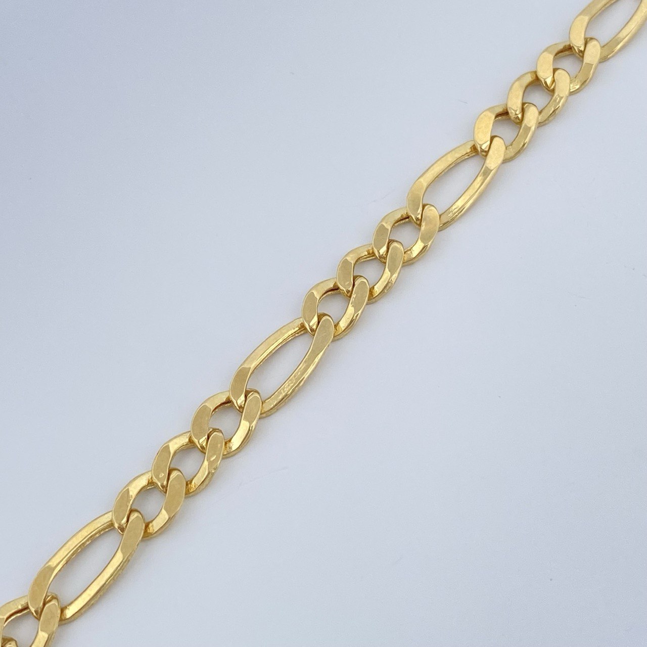 Pulso Figaro 4.1gr / 18.5cm / +1 Oro 18K $