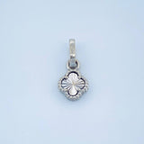 Dije Trebol 0.45gr / 1cm / Oro Blanco 18K &