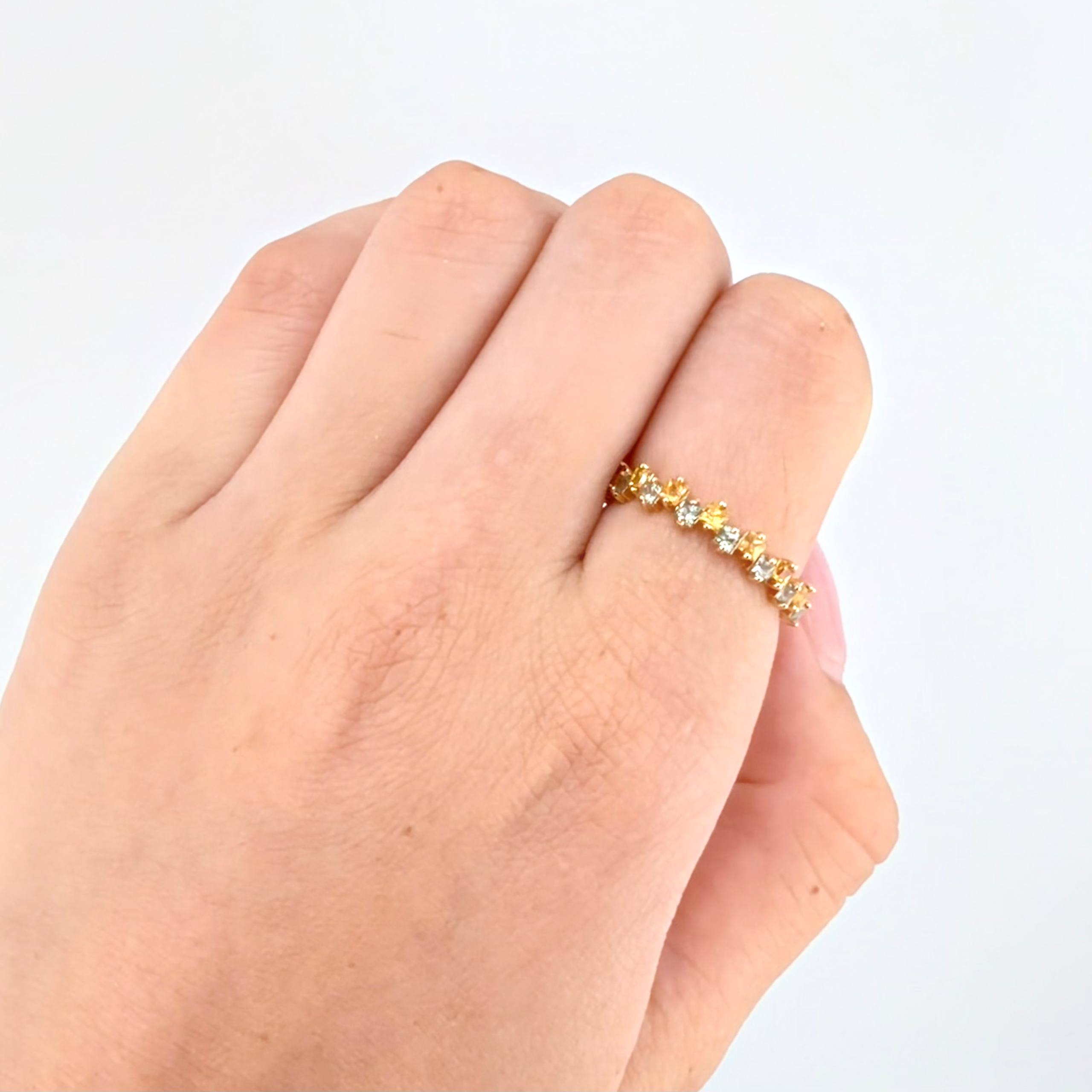 Anillo Zafiros Verdes Amarillos 90pts 1.75gr / T7 1/2 / Oro Amarillo 18K