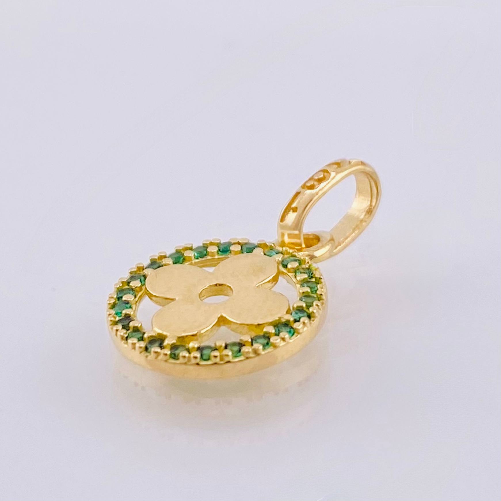 Dije Aro Trebol 1.25gr / 2cm / Oro Amarillo 18K