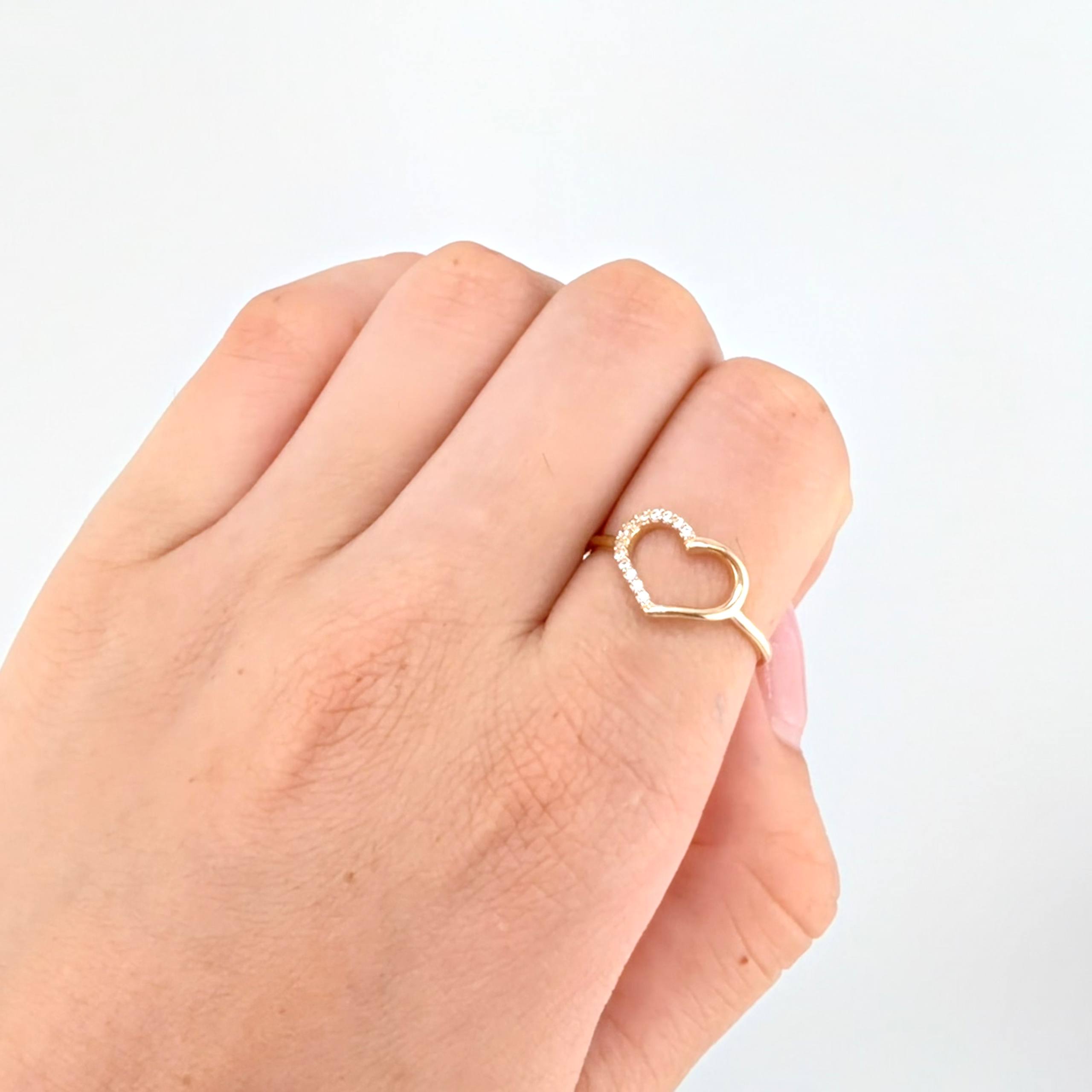 Anillo Corazon Silueta 1.5gr / T8 / Oro Amarillo 18K