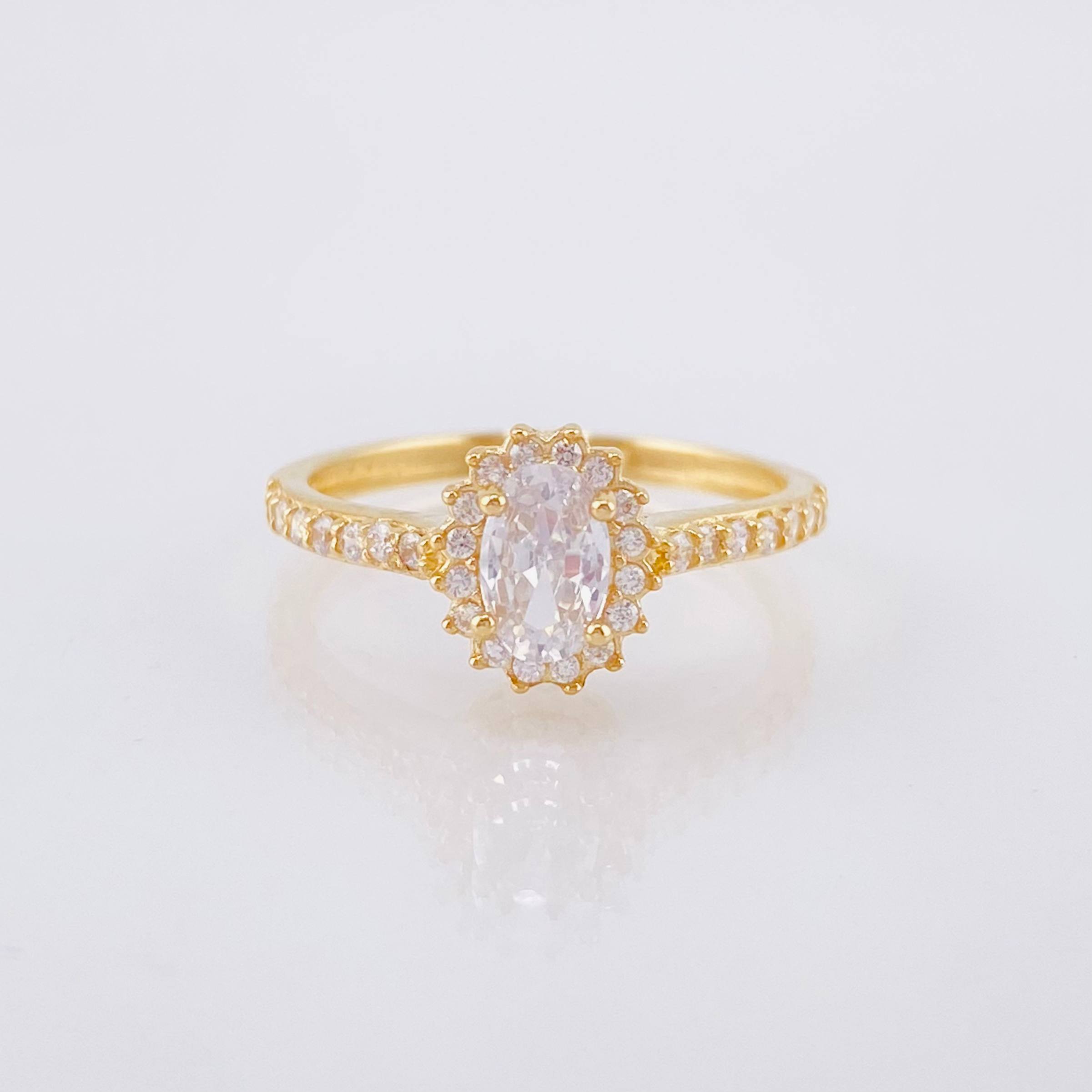 Anillo Halo Ovalado 2.1gr / T5 3/4 / Oro Amarillo 18K
