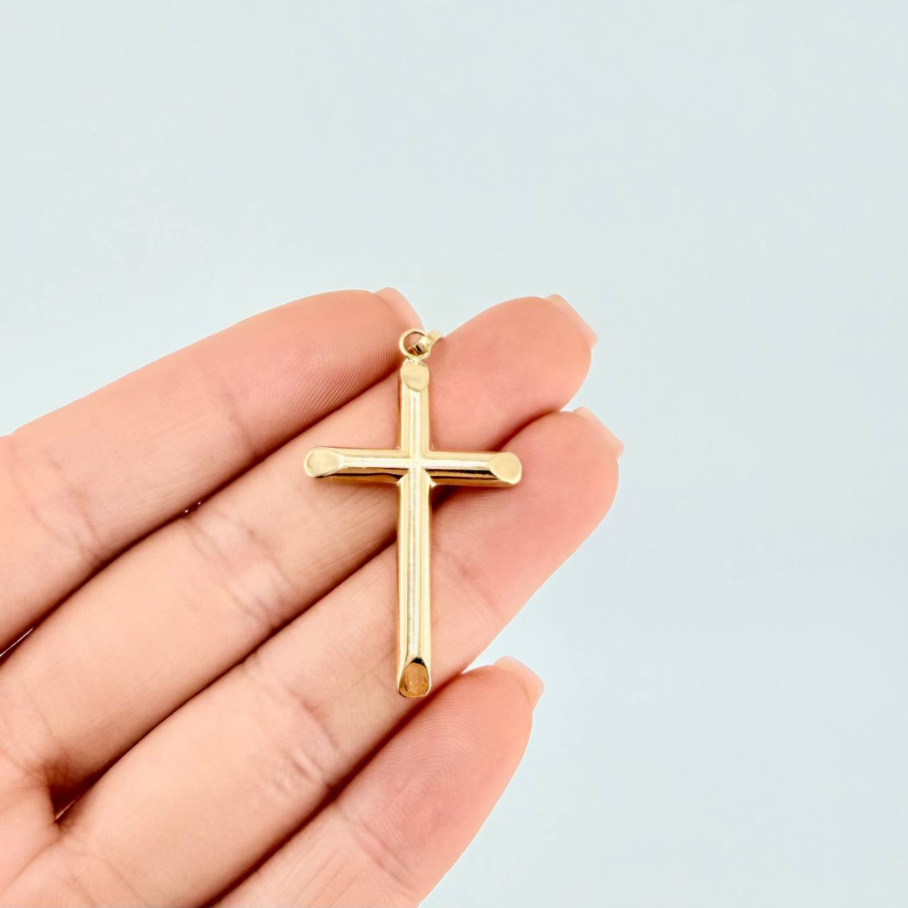 Dije Cruz Puntas Planas 0.45g / 2.8cm Oro Amarillo 18K