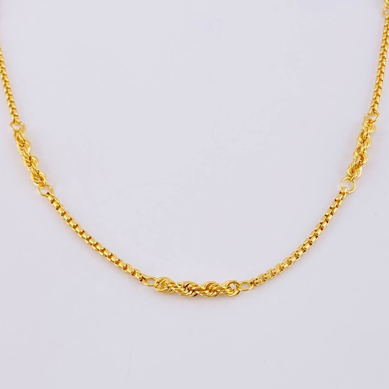 Cadena Lazo Veneciana 5.4 g / 45.2 cm / 1.7 mm Oro Amarillo 18K