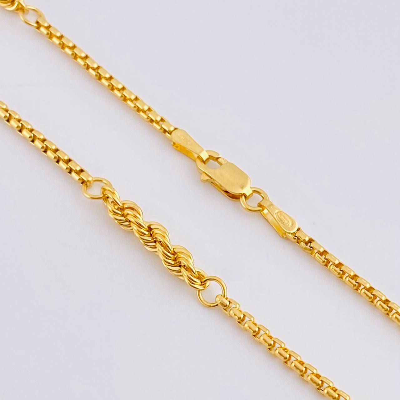 Cadena Lazo Veneciana 5.4 g / 45.2 cm / 1.7 mm Oro Amarillo 18K