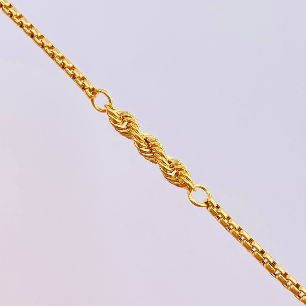 Cadena Lazo Veneciana 5.4 g / 45.2 cm / 1.7 mm Oro Amarillo 18K