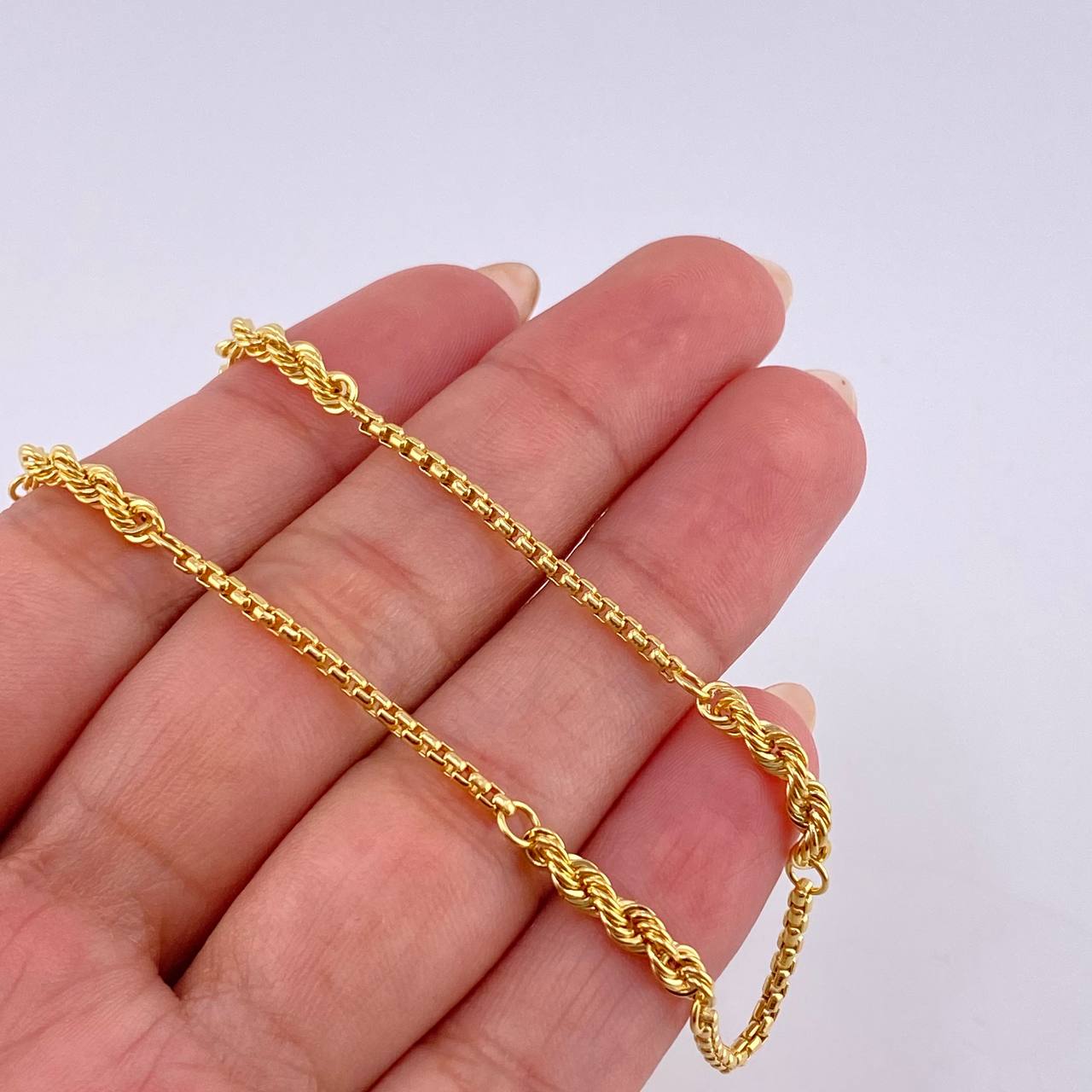 Cadena Lazo Veneciana 5.4 g / 45.2 cm / 1.7 mm Oro Amarillo 18K