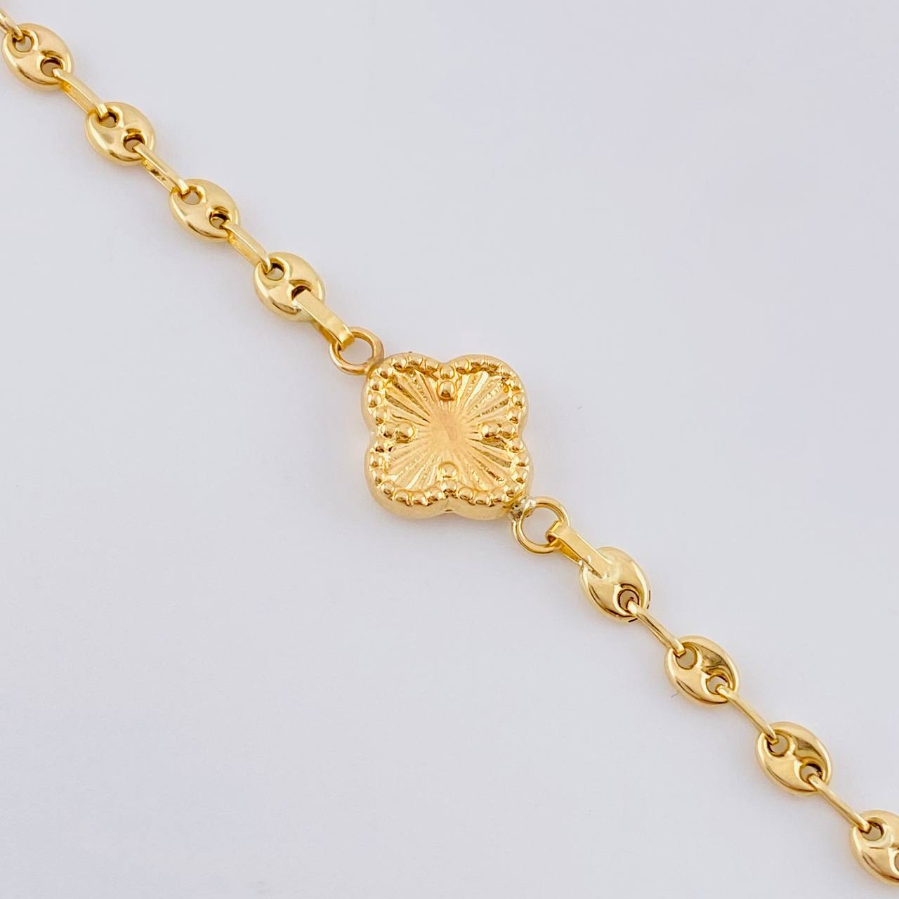 Pulso Gc Herraje Trebol 2.4 g / 18.7 cm / 3.1 mm Oro Amarillo 18K