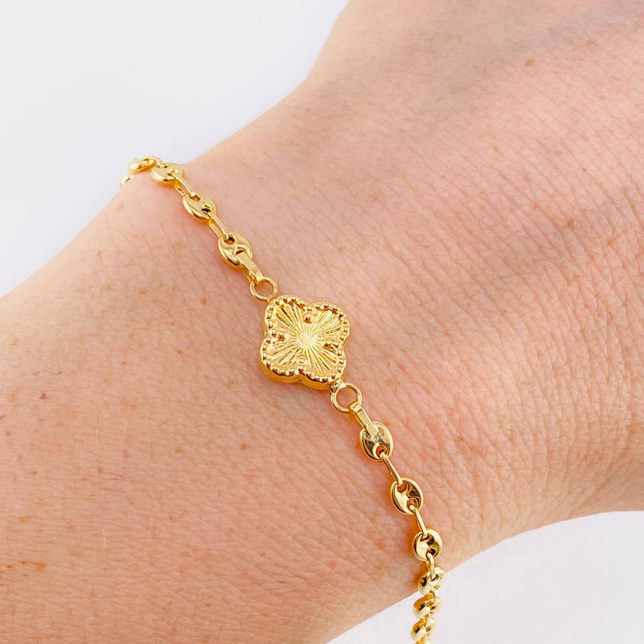 Pulso Gc Herraje Trebol 2.4 g / 18.7 cm / 3.1 mm Oro Amarillo 18K
