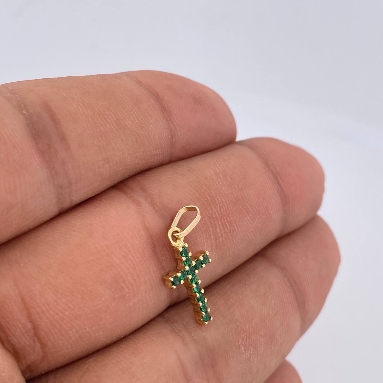 Dije Cruz 0.85gr / 2cm / Oro 18K &