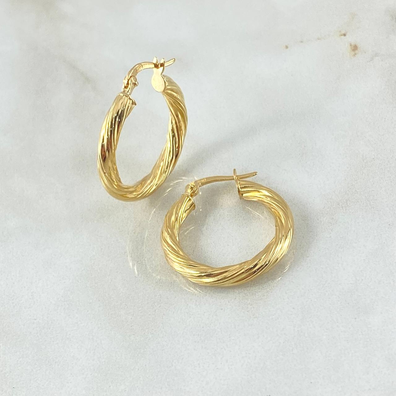 Candongas Lore 2.7gr / 2.5cm / Oro Amarillo 18K ©